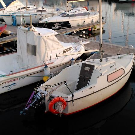 Vrs - Low Cost Beach Boat Hotel Leça da Palmeira Kültér fotó