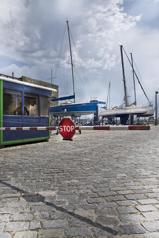 Vrs - Low Cost Beach Boat Hotel Leça da Palmeira Kültér fotó