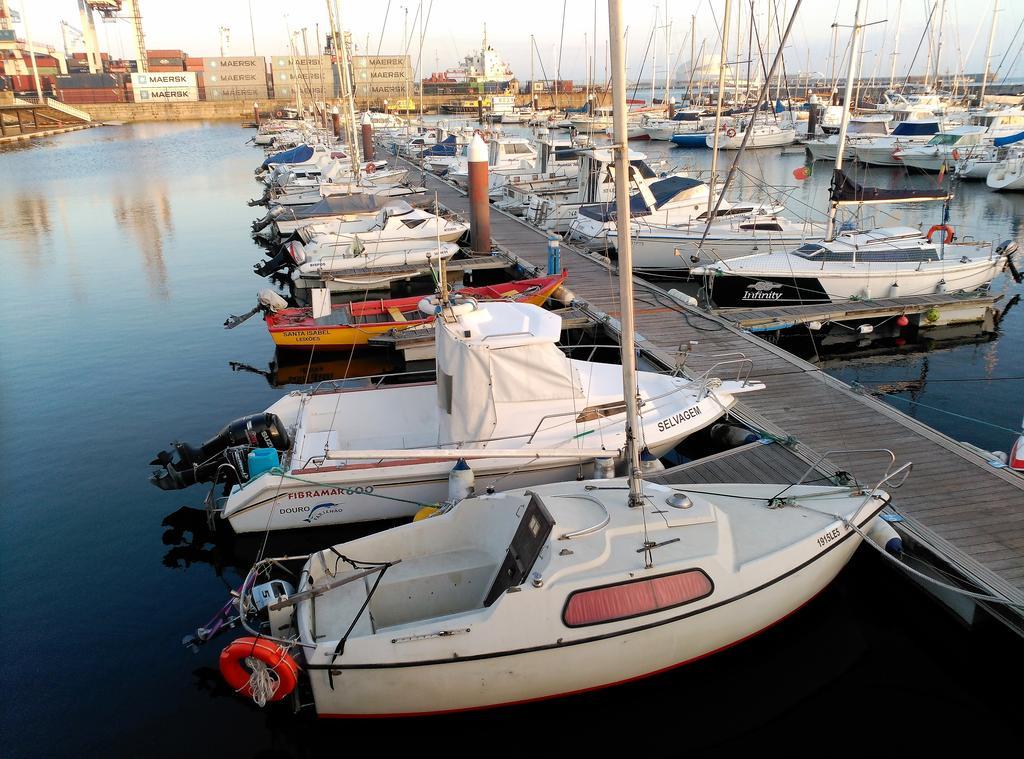 Vrs - Low Cost Beach Boat Hotel Leça da Palmeira Kültér fotó